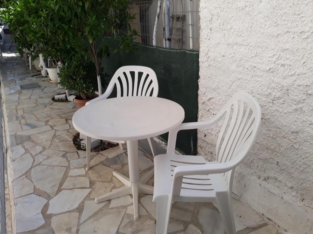 Cozy Flat In Nea Makri Lägenhet Exteriör bild