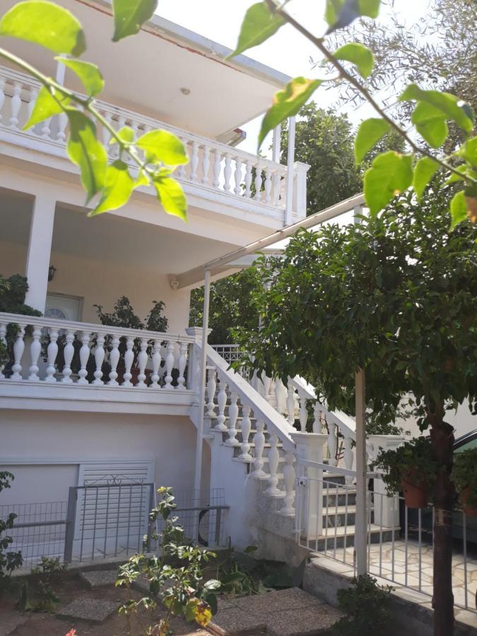 Cozy Flat In Nea Makri Lägenhet Exteriör bild