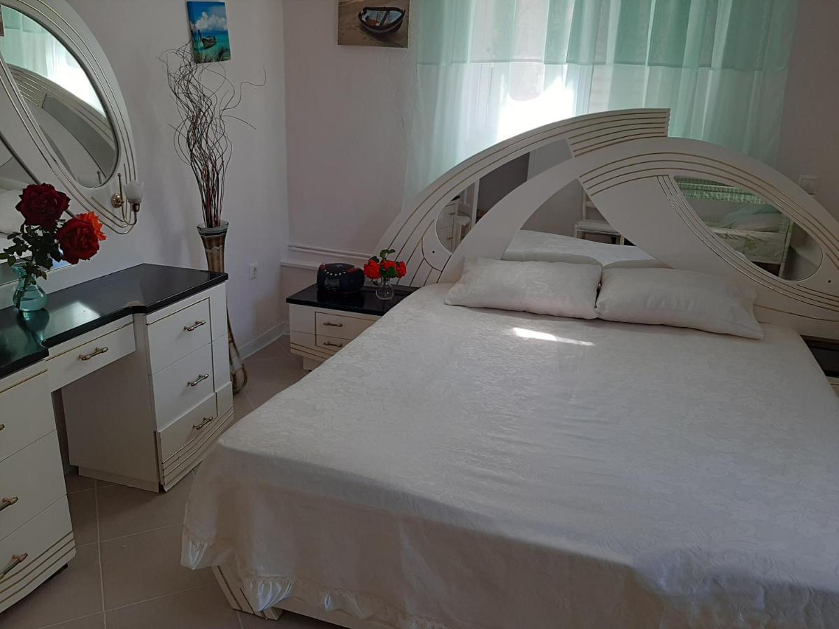 Cozy Flat In Nea Makri Lägenhet Exteriör bild