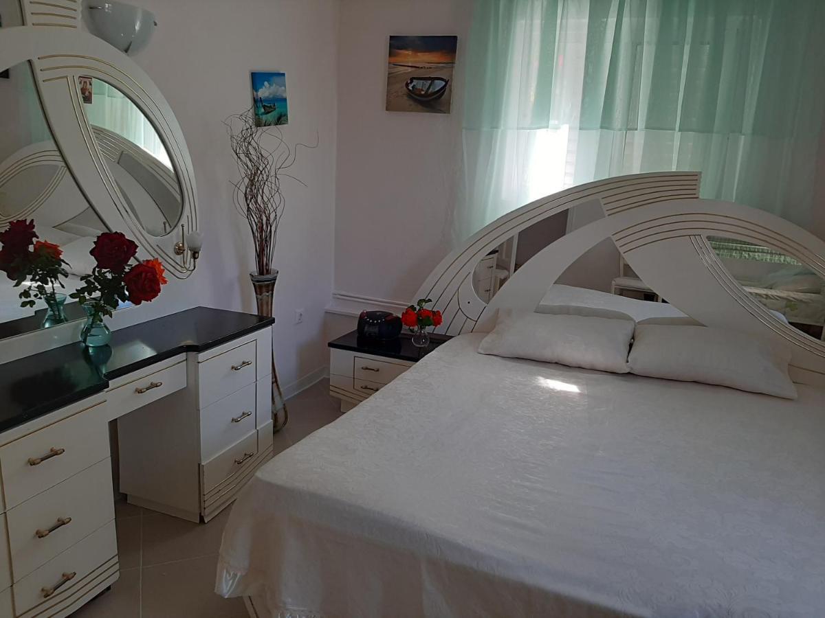 Cozy Flat In Nea Makri Lägenhet Exteriör bild