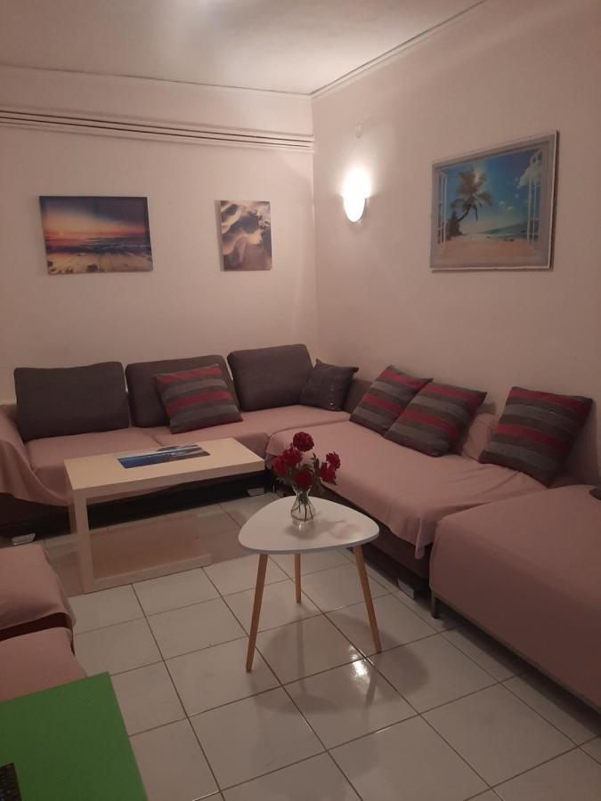 Cozy Flat In Nea Makri Lägenhet Exteriör bild