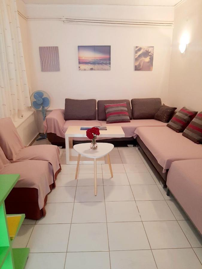 Cozy Flat In Nea Makri Lägenhet Exteriör bild