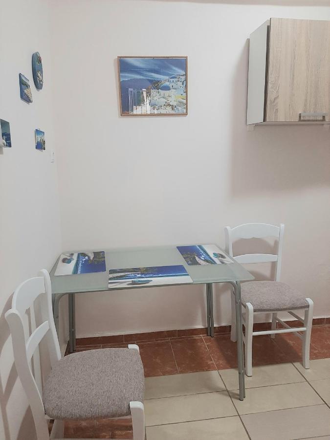 Cozy Flat In Nea Makri Lägenhet Exteriör bild